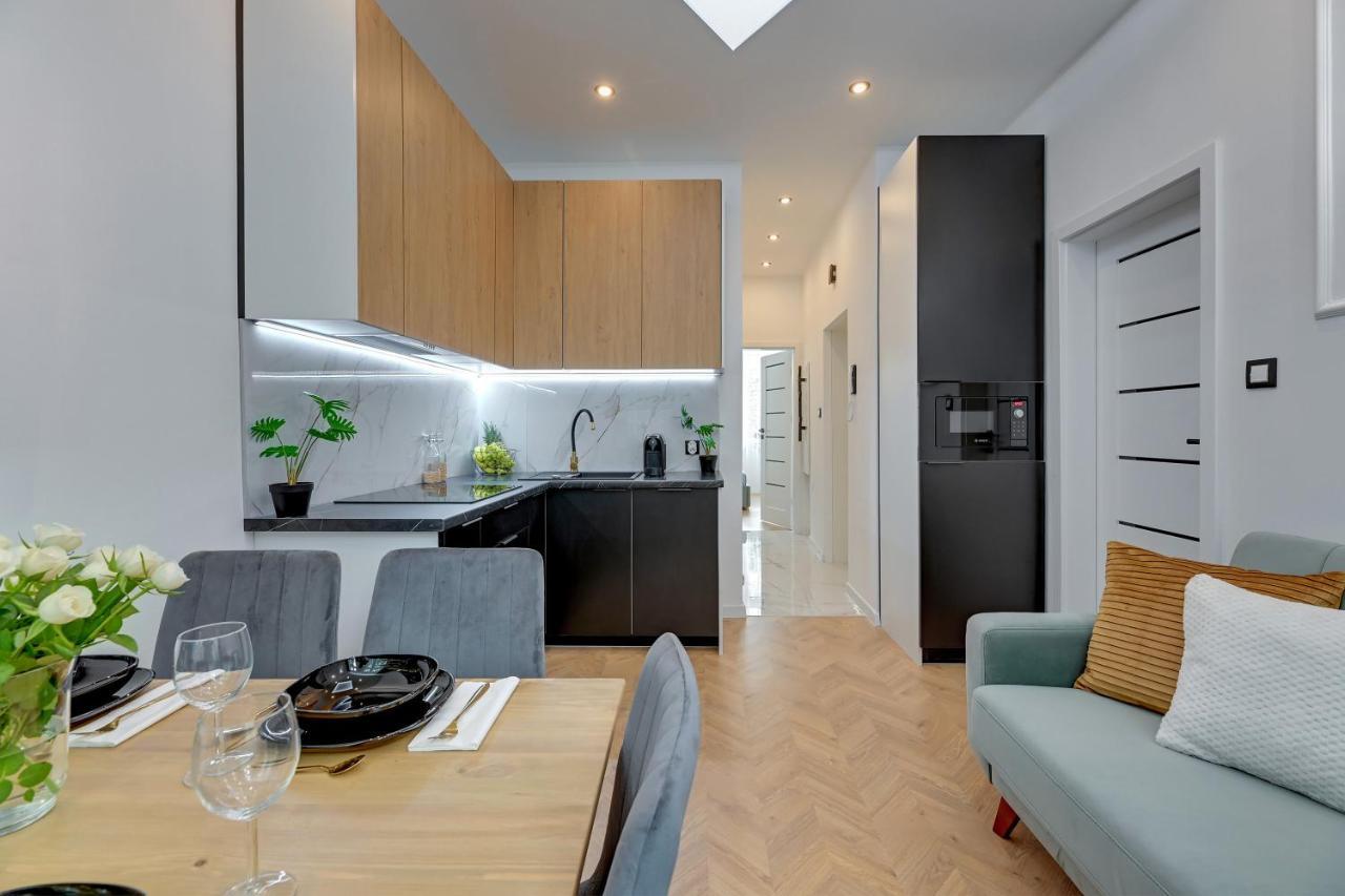 Ideal Apartments Przy Zurawiu Gdansk Bagian luar foto