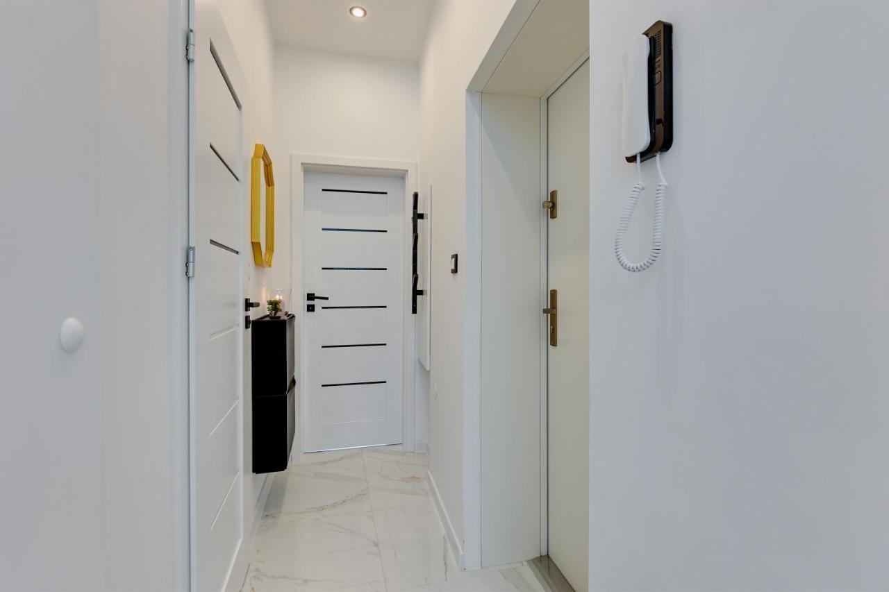 Ideal Apartments Przy Zurawiu Gdansk Bagian luar foto