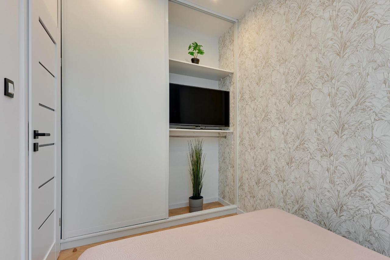 Ideal Apartments Przy Zurawiu Gdansk Bagian luar foto